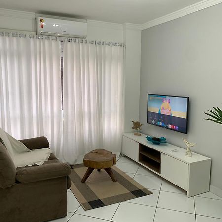 Apartamento Em Santos No Gonzaga Em Frente A Praia ภายนอก รูปภาพ