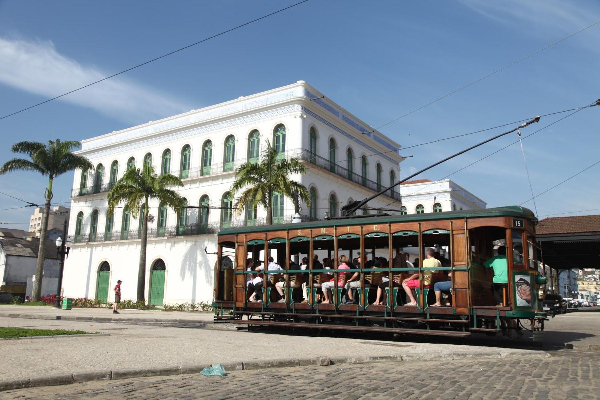 Apartamento Em Santos No Gonzaga Em Frente A Praia ภายนอก รูปภาพ