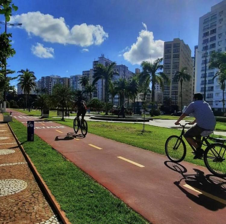Apartamento Em Santos No Gonzaga Em Frente A Praia ภายนอก รูปภาพ