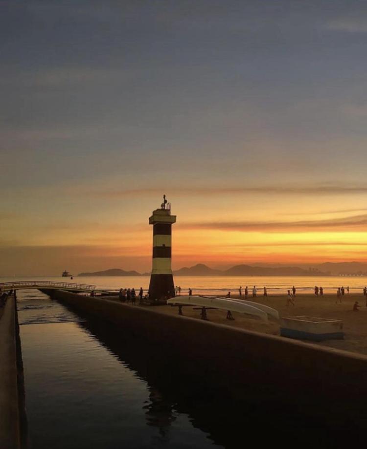 Apartamento Em Santos No Gonzaga Em Frente A Praia ภายนอก รูปภาพ