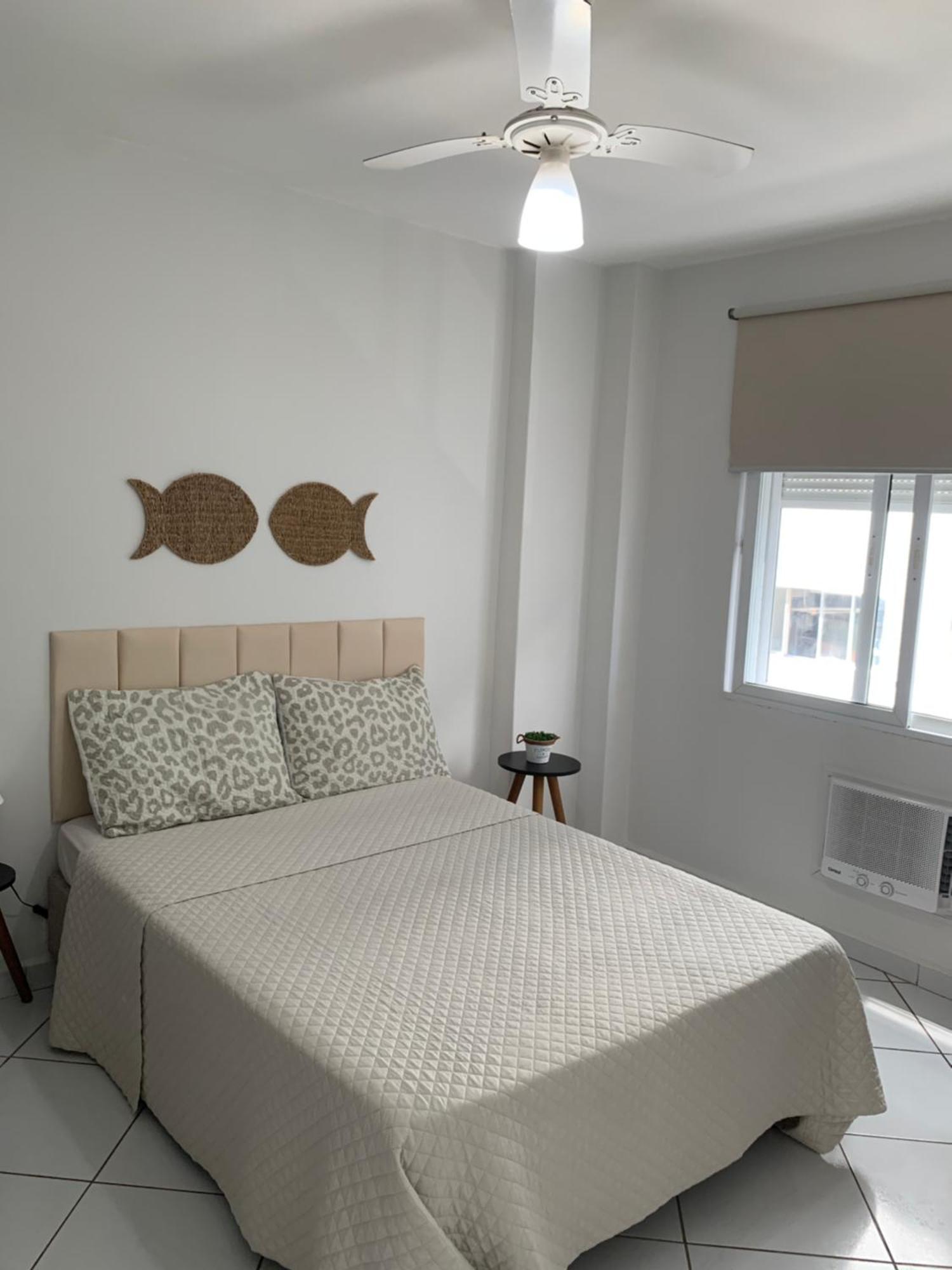 Apartamento Em Santos No Gonzaga Em Frente A Praia ภายนอก รูปภาพ